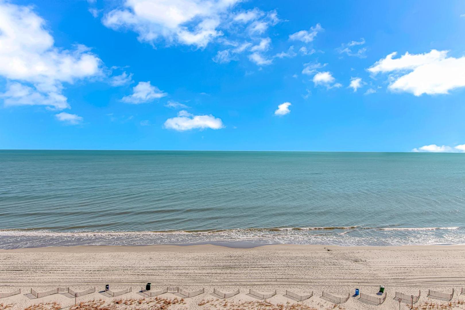 Immaculate! Beautifully Renovated Oceanfront 1 Bedroom Suite - Sleeps 6! - Roxanne Towers Unit 804 Миртл-Бич Экстерьер фото
